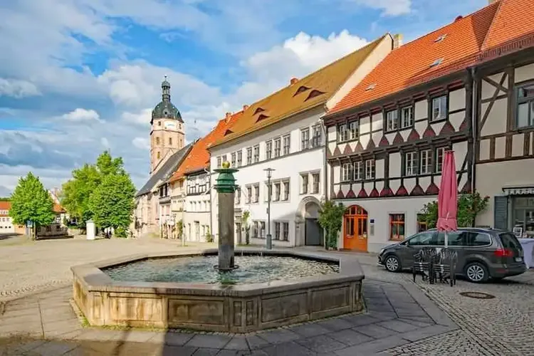 903 Hausfrauen treffen sich nahe